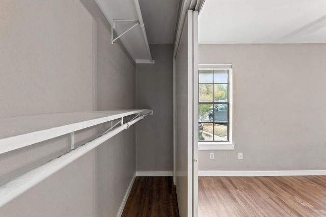 1411 Gracy Farms LN 61, Austin, TX 78758