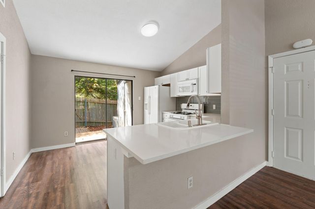 1411 Gracy Farms LN 61, Austin, TX 78758
