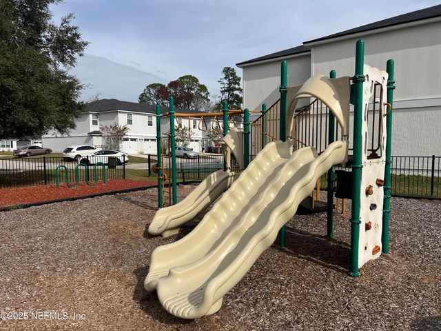 8446 MCGIRTS VILLAGE Lane, Jacksonville, FL 32210