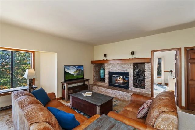 26077 Walnut Hills, Lake Arrowhead, CA 92352