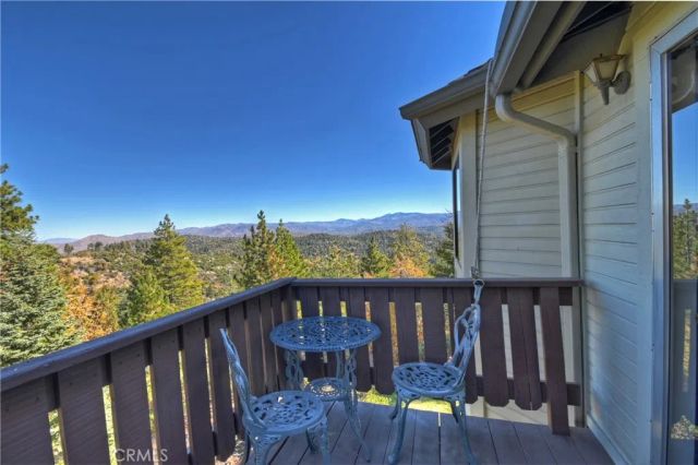 26077 Walnut Hills, Lake Arrowhead, CA 92352