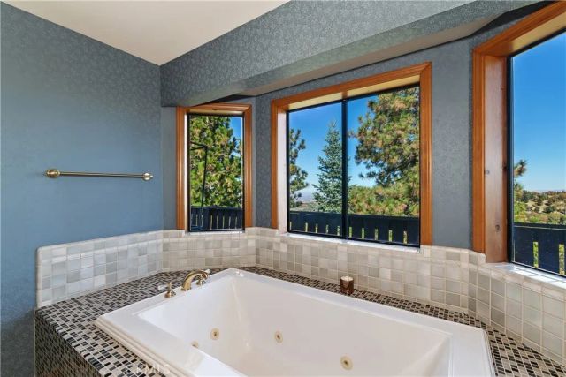 26077 Walnut Hills, Lake Arrowhead, CA 92352