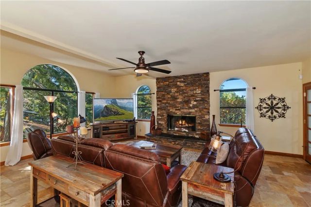 26077 Walnut Hills, Lake Arrowhead, CA 92352