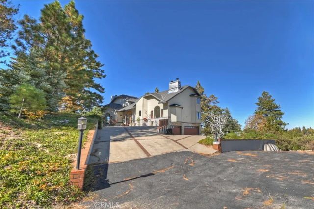 26077 Walnut Hills, Lake Arrowhead, CA 92352