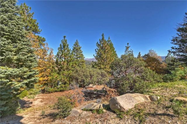 26077 Walnut Hills, Lake Arrowhead, CA 92352