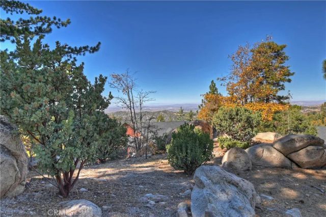 26077 Walnut Hills, Lake Arrowhead, CA 92352