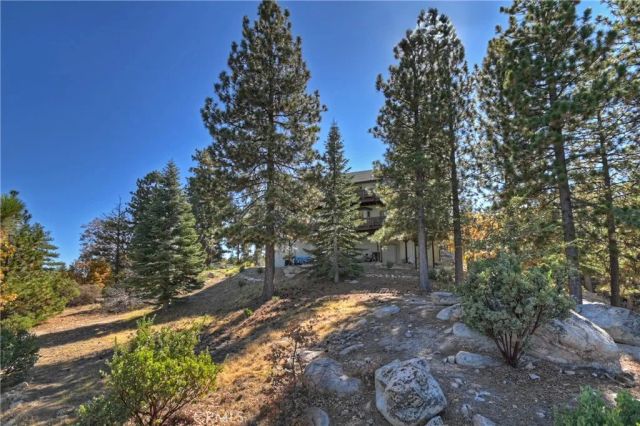 26077 Walnut Hills, Lake Arrowhead, CA 92352