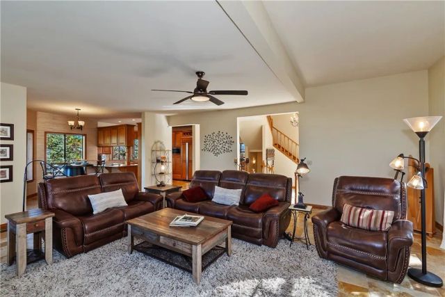 26077 Walnut Hills, Lake Arrowhead, CA 92352