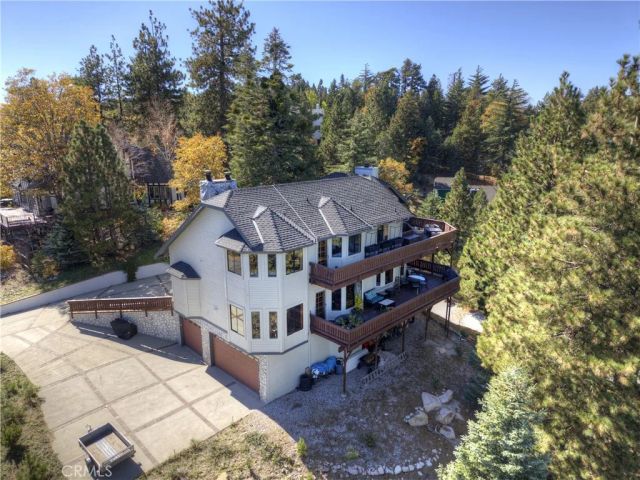 26077 Walnut Hills, Lake Arrowhead, CA 92352