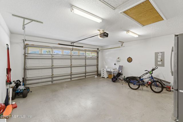 128 SEMINOLE Road 11, Atlantic Beach, FL 32233