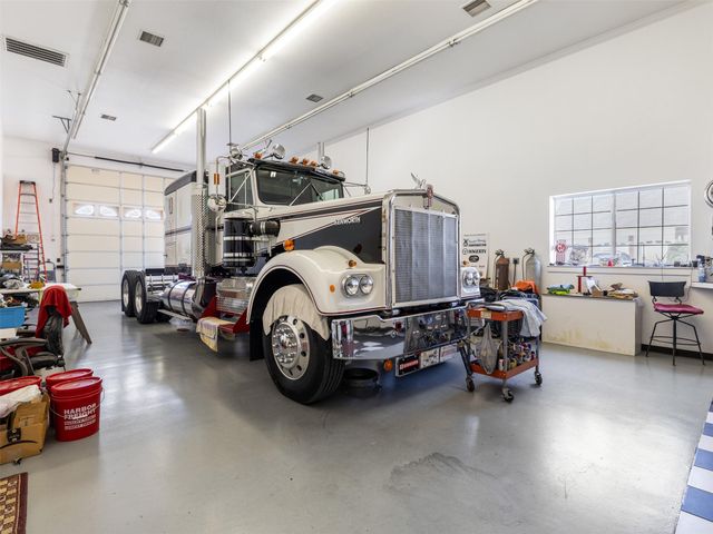 651 County Road 497, Taylor, TX 76574