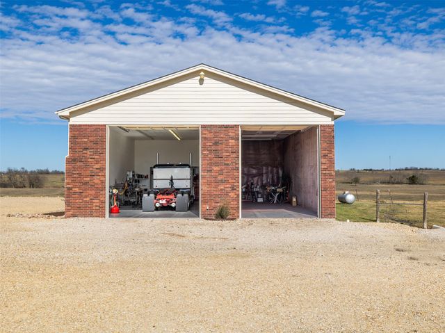 651 County Road 497, Taylor, TX 76574
