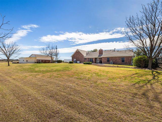 651 County Road 497, Taylor, TX 76574