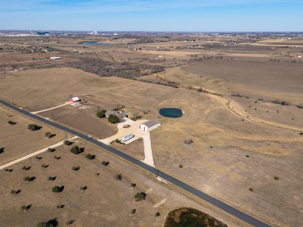 651 County Road 497, Taylor, TX 76574