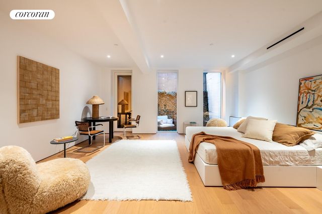 313 E 6TH Street GARDEN, New York City, NY 10003