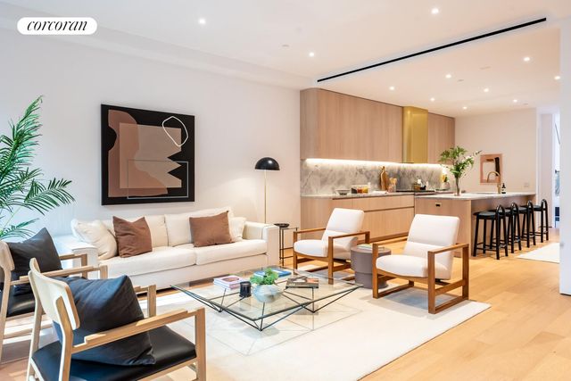 313 E 6TH Street GARDEN, New York City, NY 10003