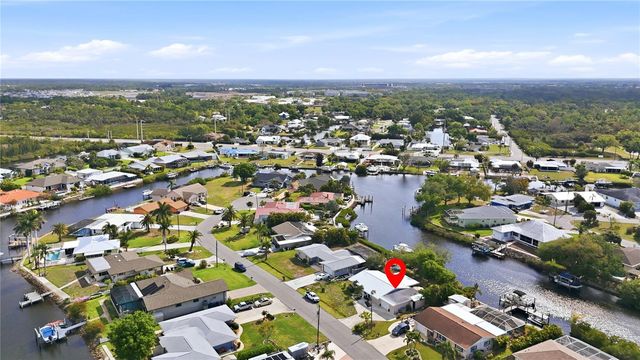 704 PORTIA STREET N, Nokomis, FL 34275