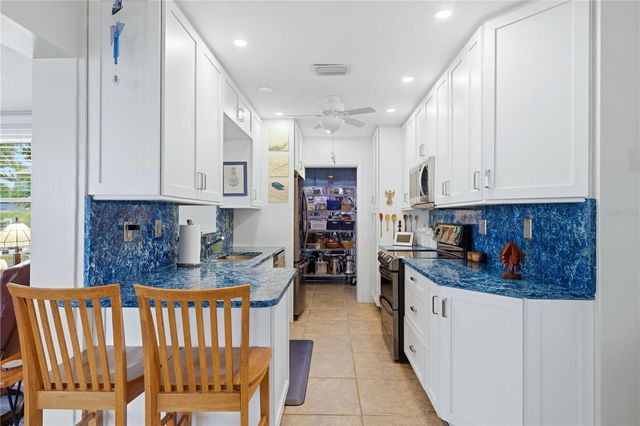 704 PORTIA STREET N, Nokomis, FL 34275