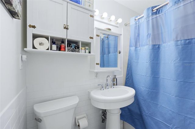 704 PORTIA STREET N, Nokomis, FL 34275