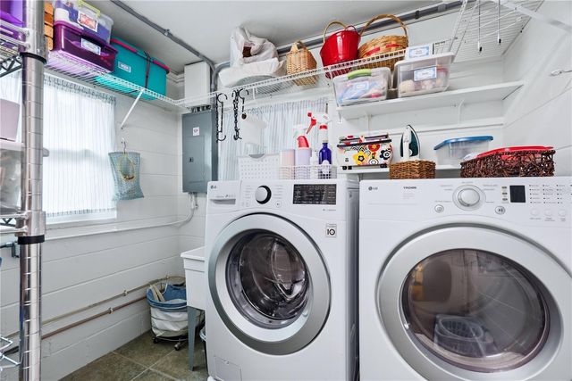 704 PORTIA STREET N, Nokomis, FL 34275