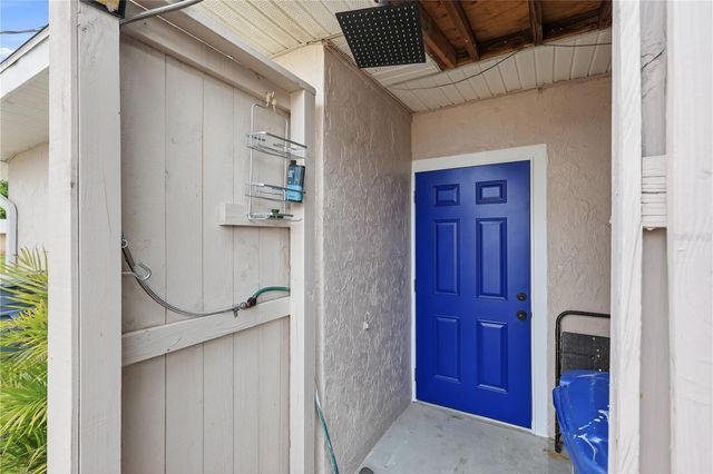 704 PORTIA STREET N, Nokomis, FL 34275