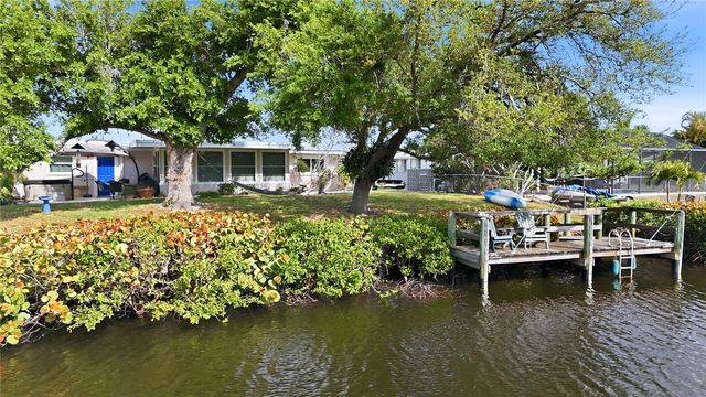 704 PORTIA STREET N, Nokomis, FL 34275