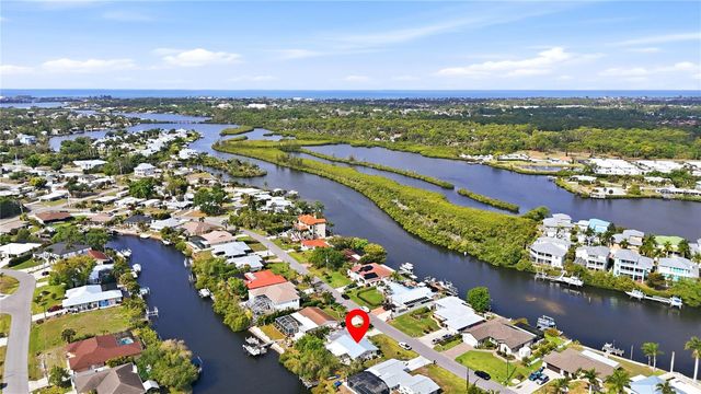 704 PORTIA STREET N, Nokomis, FL 34275