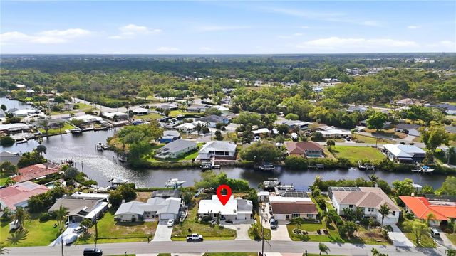 704 PORTIA STREET N, Nokomis, FL 34275