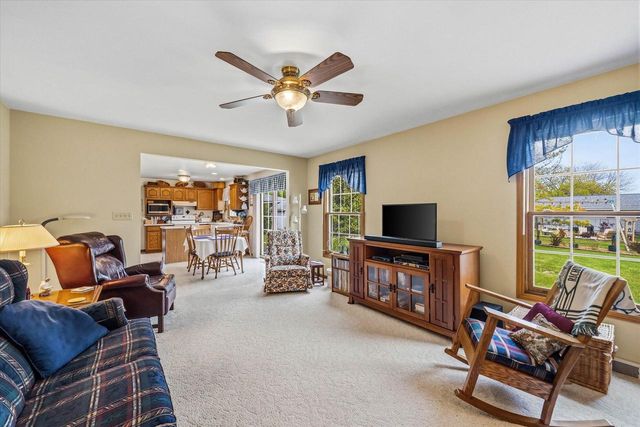 410 Claremont ROAD, Saukville, WI 53080