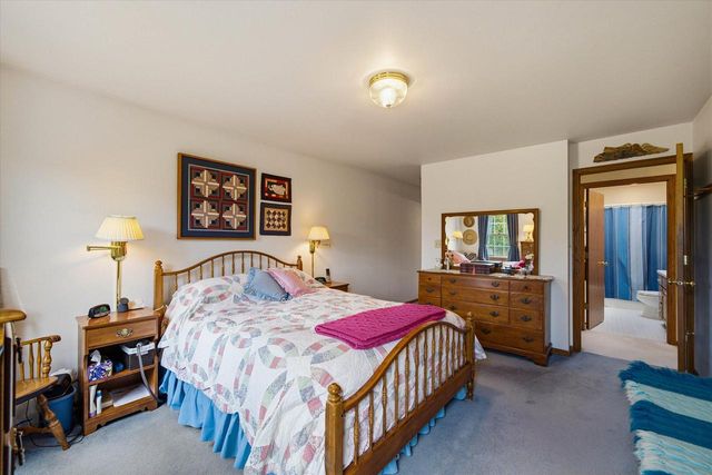 410 Claremont ROAD, Saukville, WI 53080