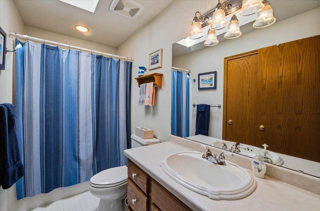 410 Claremont ROAD, Saukville, WI 53080