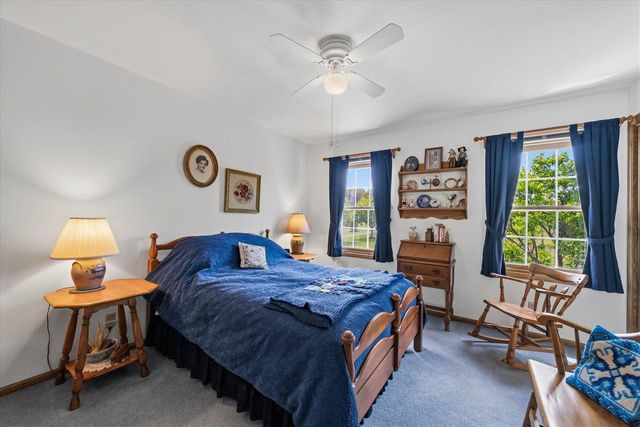 410 Claremont ROAD, Saukville, WI 53080