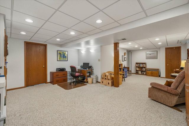 410 Claremont ROAD, Saukville, WI 53080
