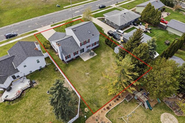 410 Claremont ROAD, Saukville, WI 53080