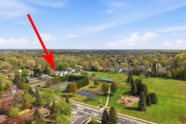 410 Claremont ROAD, Saukville, WI 53080