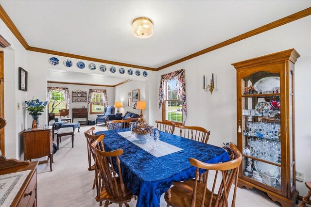 410 Claremont ROAD, Saukville, WI 53080