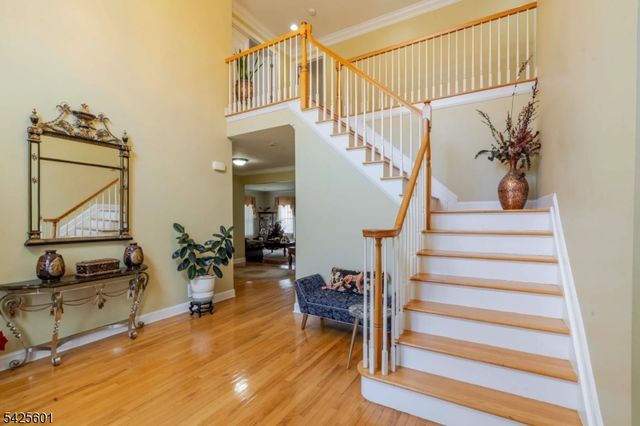 12 Morgan Way, East Hanover Twp., NJ 07936