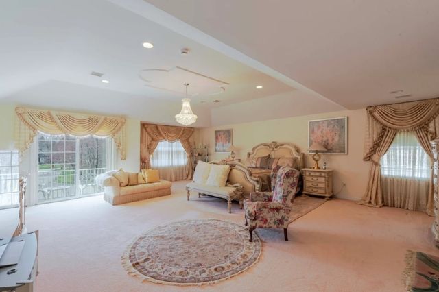 12 Morgan Way, East Hanover Twp., NJ 07936