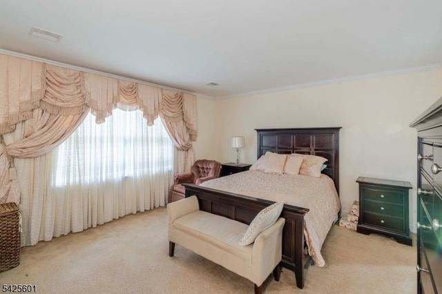 12 Morgan Way, East Hanover Twp., NJ 07936