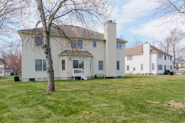 12 Morgan Way, East Hanover Twp., NJ 07936