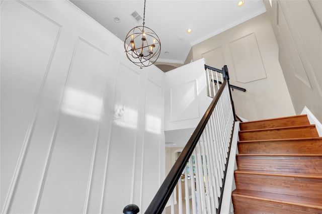 8204 VILLA GRANDE COURT, Sarasota, FL 34243