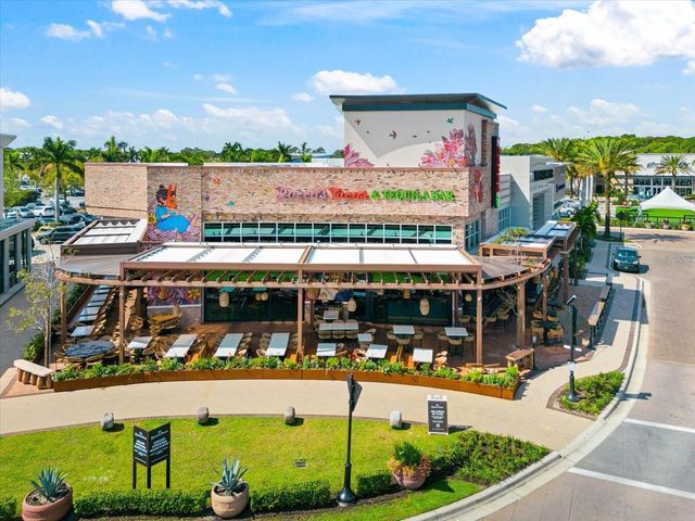 8204 VILLA GRANDE COURT, Sarasota, FL 34243