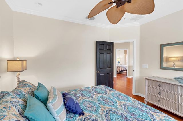 8204 VILLA GRANDE COURT, Sarasota, FL 34243