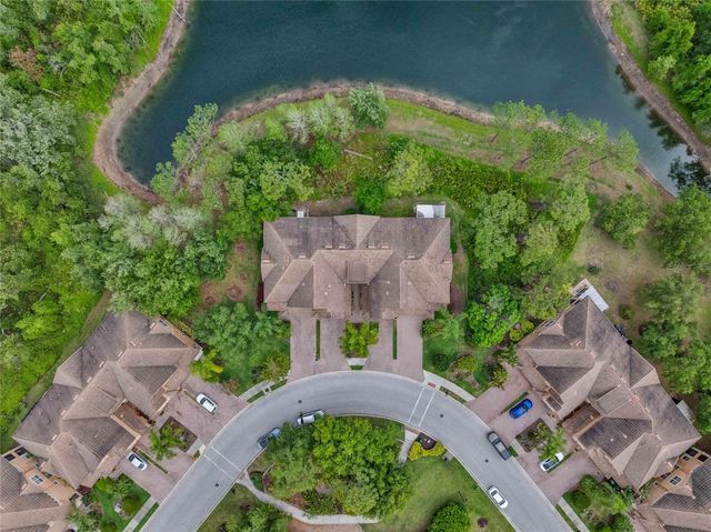 8204 VILLA GRANDE COURT, Sarasota, FL 34243