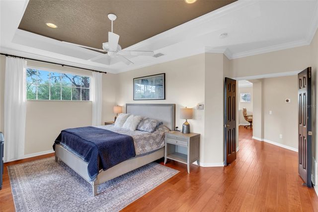 8204 VILLA GRANDE COURT, Sarasota, FL 34243