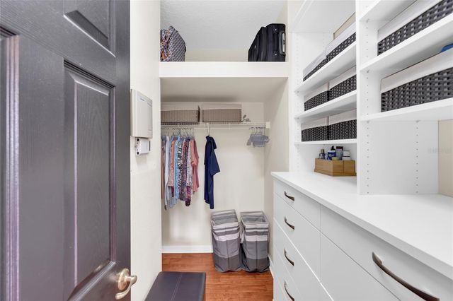 8204 VILLA GRANDE COURT, Sarasota, FL 34243