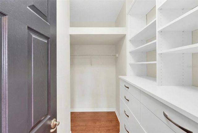 8204 VILLA GRANDE COURT, Sarasota, FL 34243