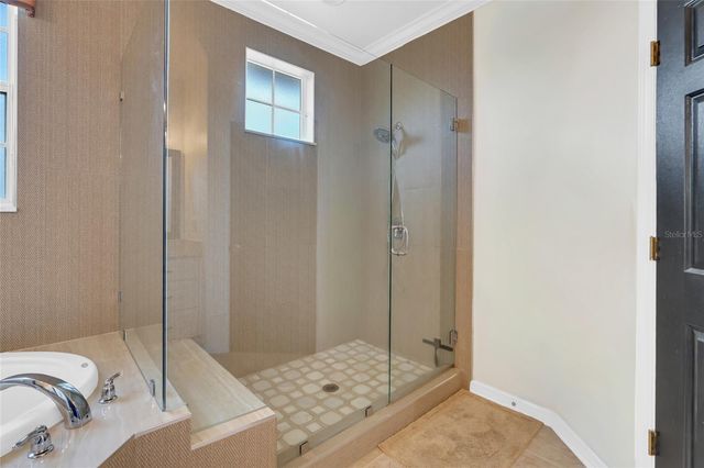 8204 VILLA GRANDE COURT, Sarasota, FL 34243