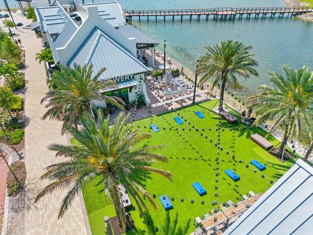 8204 VILLA GRANDE COURT, Sarasota, FL 34243