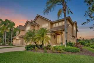 8204 VILLA GRANDE COURT, Sarasota, FL 34243